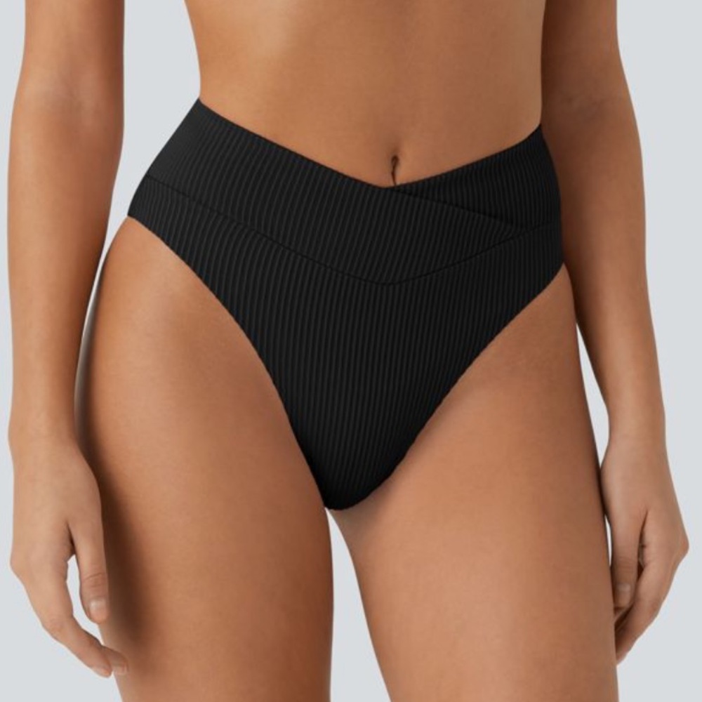 NWT Halara Ribbed Crossover Bikini Bottom Swimsuit **BOTTOMS ONLY**